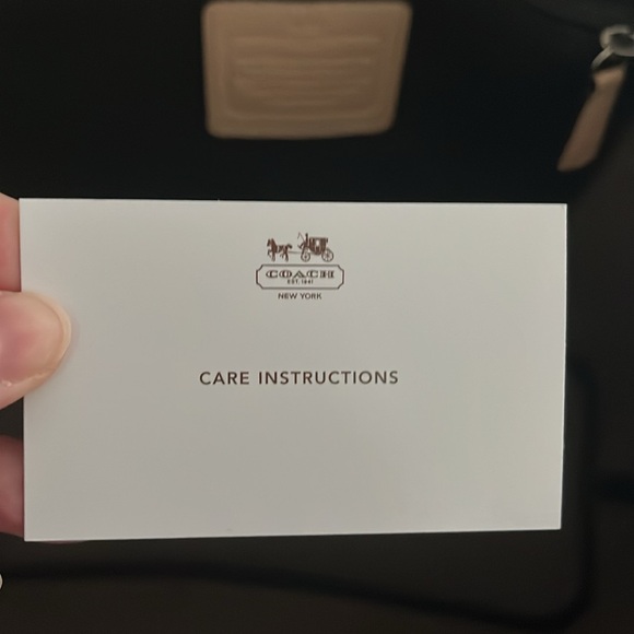 Coach Vintage Leather Tote NWT - Picture 4 of 10